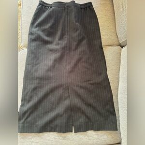 Perfect work skirt for professional settings